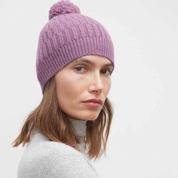 Pom Stitch Beanie - New With Tags - NEVER WORN - Purple